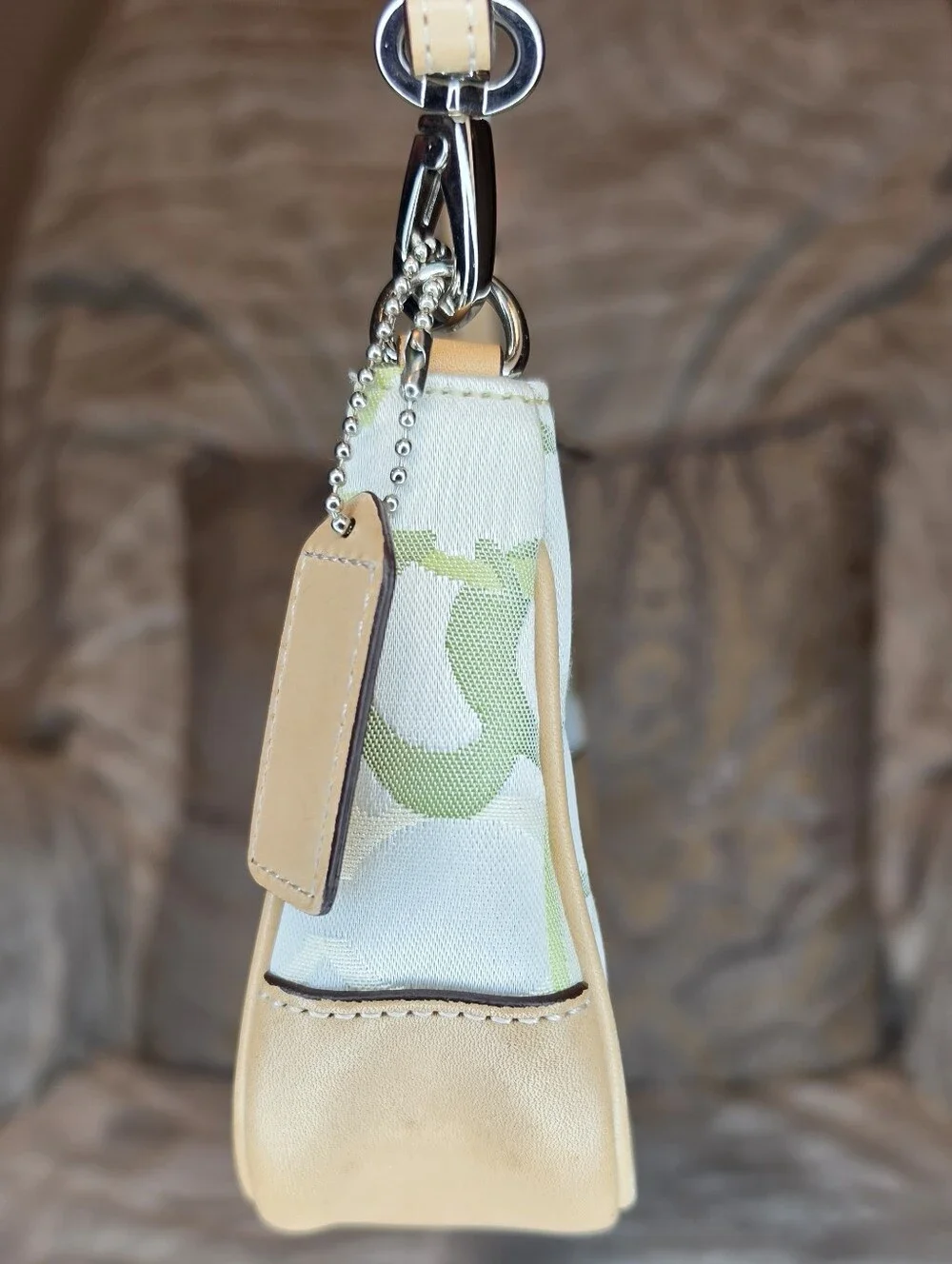COACH VINTAGE OPTIC GREEN SIGNATURE C DEMI BAG 7027